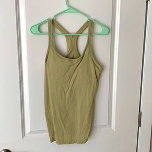 Lululemon Ebb to street top